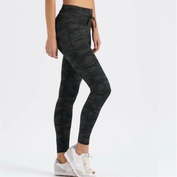 Vuori Daily Legging Camo High Rise - Picture 2 of 12